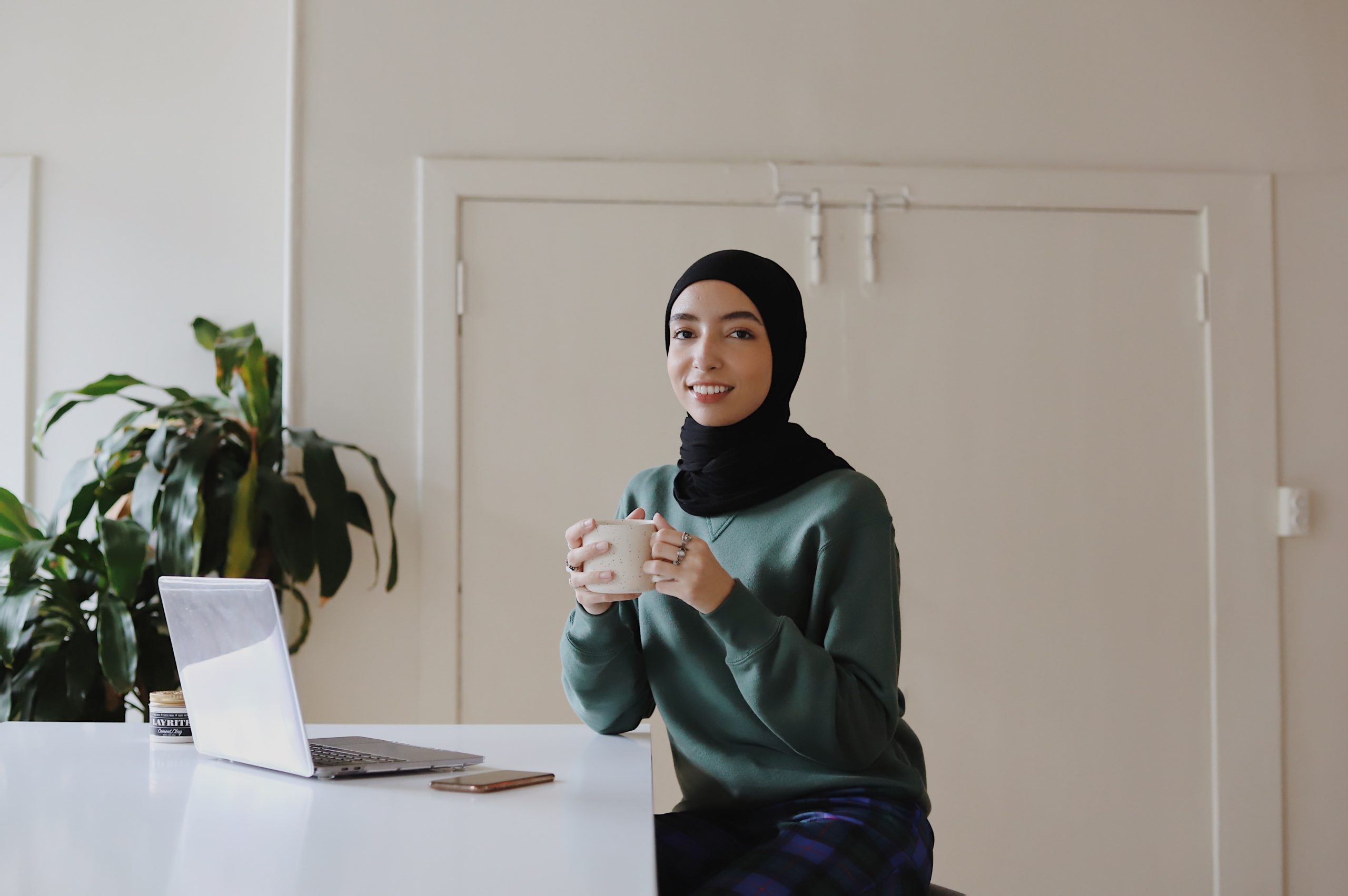 6 Things to Consider When Styling Your Hijab For the Office thumbnail